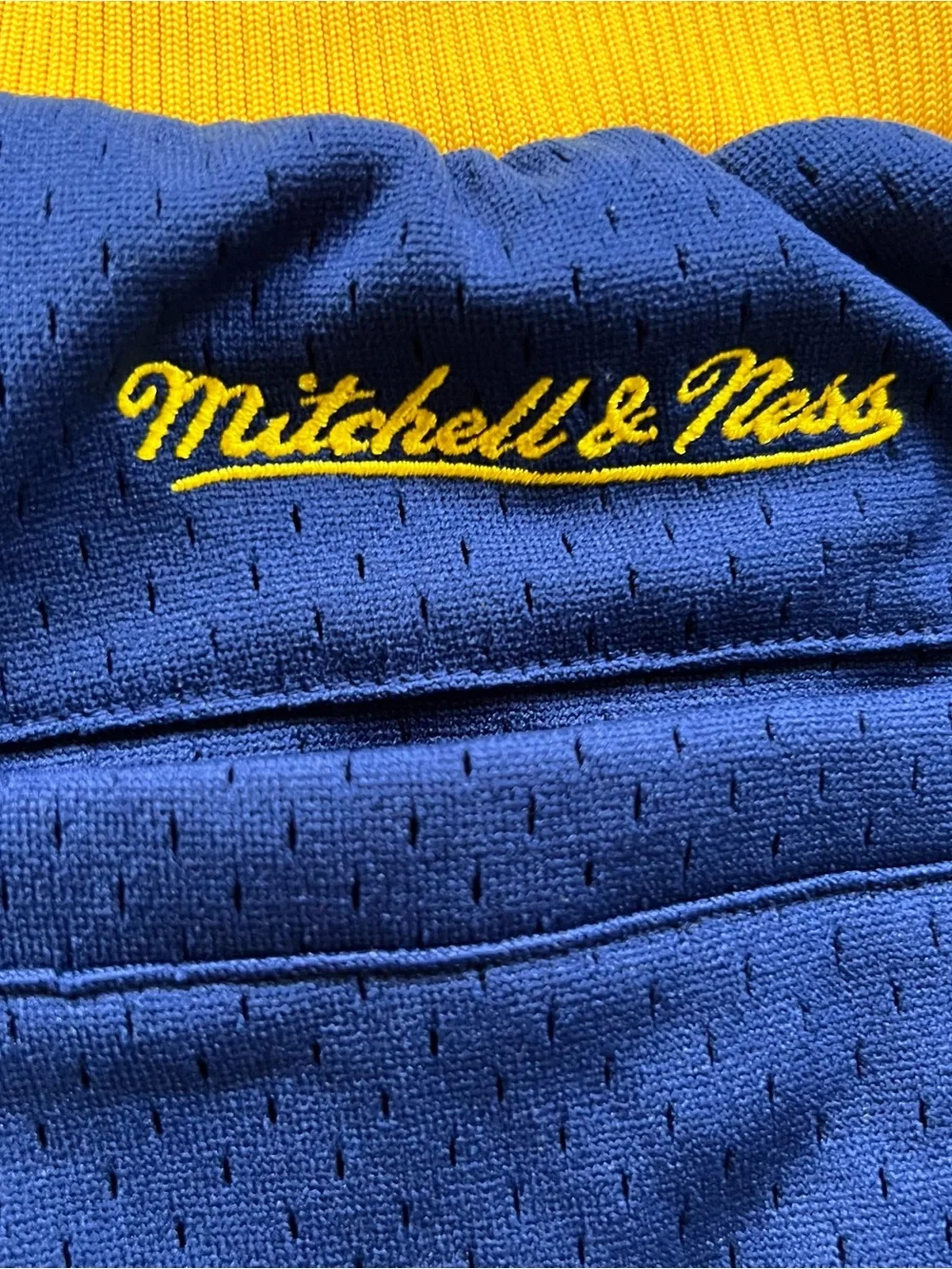 Mitchell & Ness Mesh Basketball Shorts Men’s Size M Athletic Retro